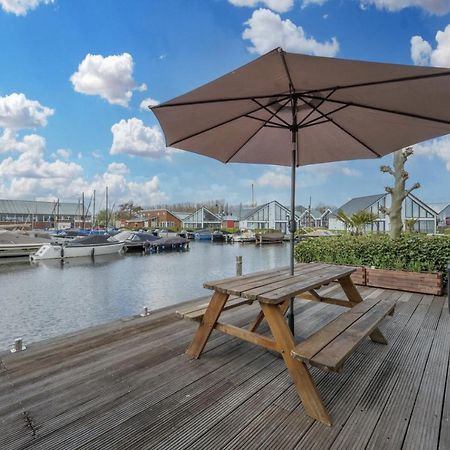 Villa Meerzicht 70 - Vakantiehuis Aan Het Water! Uitgeest Exterior foto