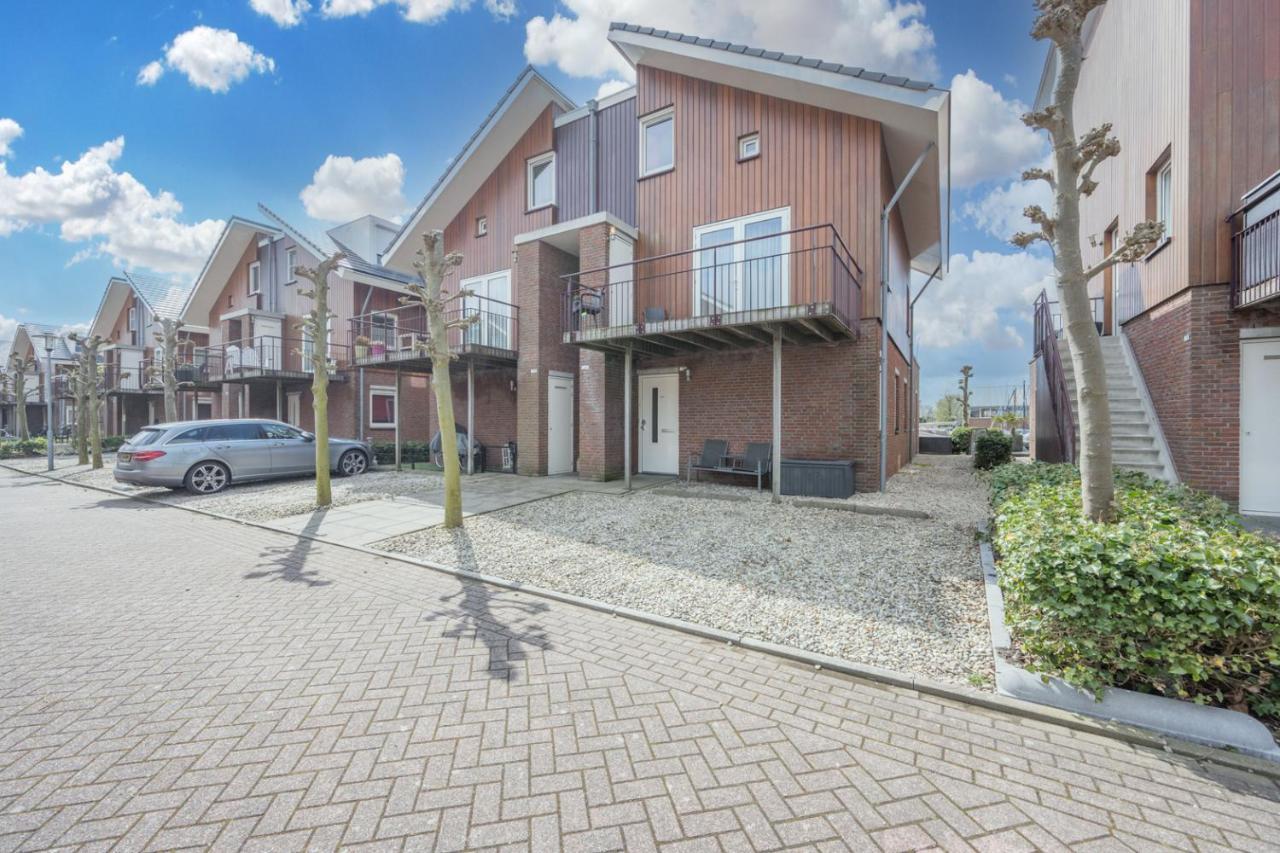 Villa Meerzicht 70 - Vakantiehuis Aan Het Water! Uitgeest Exterior foto